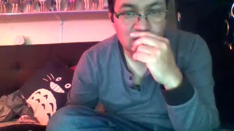 Snapshot of jon323th chatting on March 4, 1:17 pm jon323th online show from March 4, 1:17 pm