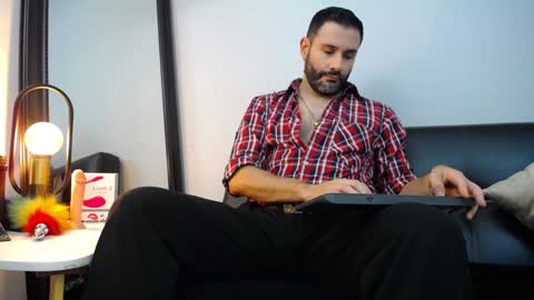  JONAS BEARD  online show from January 27, 7:46 pm