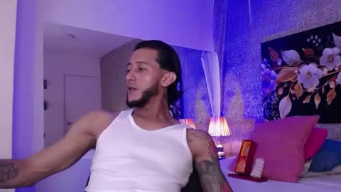 Jonas  online show from January 5, 7:39 pm