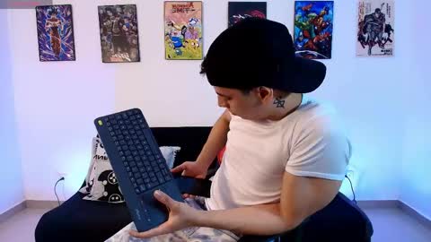 Instagram jonathanfit14 online show from April 25, 1:41 am