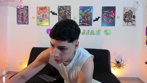 Instagram jonathanfit14 online show from October 20, 8:46 pm