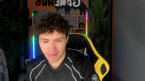 Jonny online show from November 28, 8:27 am