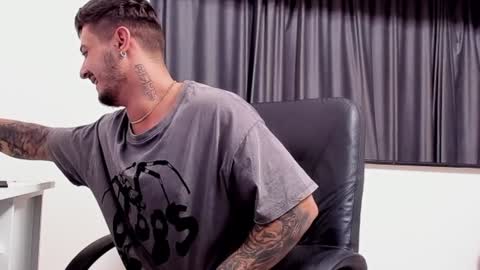 jonnyporn1 online show from January 24, 9:26 pm