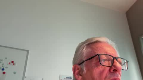 Snapshot of jorflex chatting on February 12, 12:44 pm JordanFlex online show from February 12, 12:44 pm