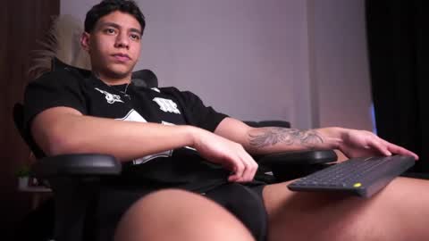 Josep online show from April 9, 10:49 pm