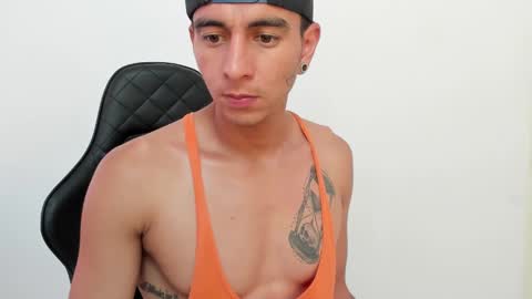 Snapshot of joseph_fit chatting on December 16, 7:00 pm joseph online show from December 16, 7:00 pm