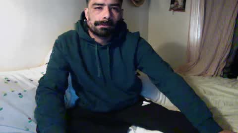 Snapshot of josephs1990 chatting on January 9, 7:29 pm josephs1990 online show from January 9, 7:29 pm