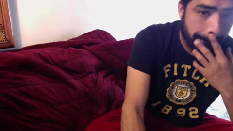 Snapshot of josephs1990 chatting on December 21, 8:32 pm josephs1990 online show from December 21, 8:32 pm