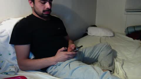 Snapshot of josephs1990 chatting on January 3, 2:32 am josephs1990 online show from January 3, 2:32 am