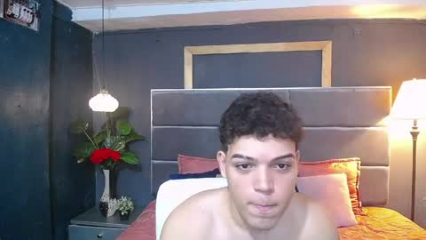 josh_boateng online show from May 4, 7:37 pm