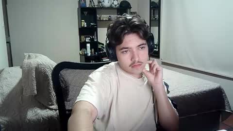 Snapshot of josh_fucks420 chatting on December 3, 3:40 am Josh online show from December 3, 3:40 am