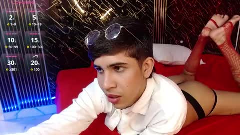 joshua_saenz_ online show from May 21, 8:57 pm