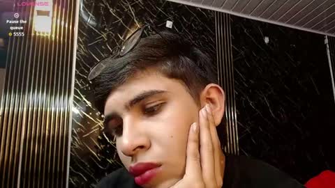 joshua_saenz_ online show from May 24, 3:34 am