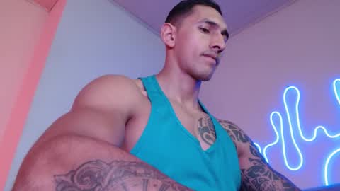 Snapshot of joy_lopezfit chatting on December 3, 12:27 pm JOYLOPEZFIT online show from December 3, 12:27 pm