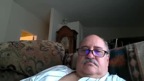 jr8in online show from September 11, 6:07 pm