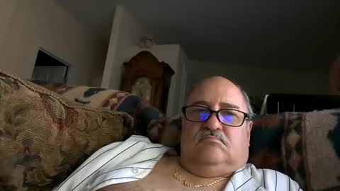 jr8in online show from September 22, 6:07 pm