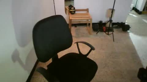 juan235665 online show from May 30, 2:44 am