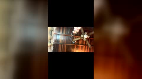 lJuanl online show from June 6, 1:39 pm
