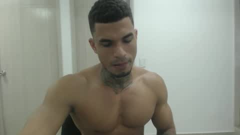 juan_gomez_1 online show from December 16, 10:50 am
