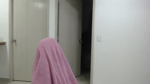 juan_gomez_1 online show from January 14, 10:38 am