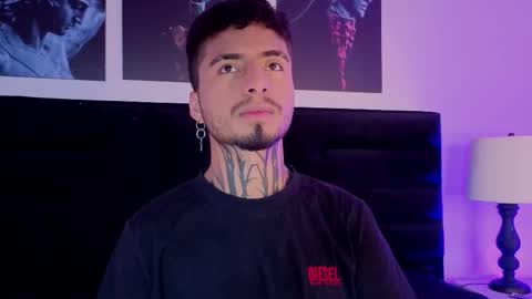 juancamilo66_ online show from February 21, 11:39 pm