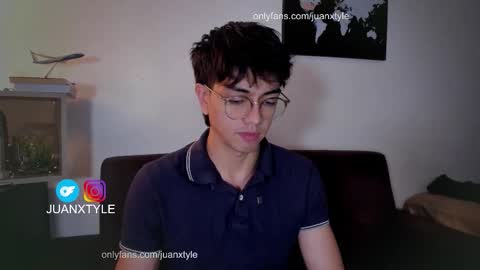 Snapshot of juancamroom chatting on September 11, 3:27 am . online show from September 11, 3:27 am