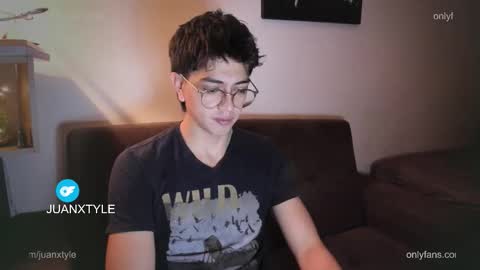 Snapshot of juancamroom chatting on October 11, 4:49 am . online show from October 11, 4:49 am