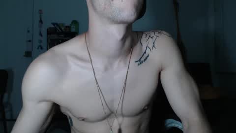 Snapshot of juanisimo_ chatting on January 22, 11:43 pm JUANISIMO online show from January 22, 11:43 pm