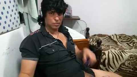 Snapshot of juanito2727 chatting on December 26, 2:55 am amor online show from December 26, 2:55 am