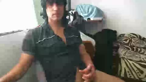 Snapshot of juanito2727 chatting on February 12, 3:05 pm amor online show from February 12, 3:05 pm