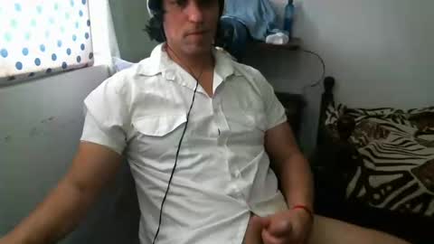 Snapshot of juanito2727 chatting on January 23, 3:32 pm amor online show from January 23, 3:32 pm