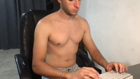 Snapshot of juanmamestre94 chatting on March 4, 11:32 pm juanmamestre94 online show from March 4, 11:32 pm