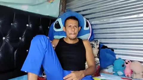 juanmauri22 online show from January 18, 3:47 pm