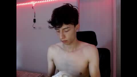 juanmres online show from December 14, 4:47 pm