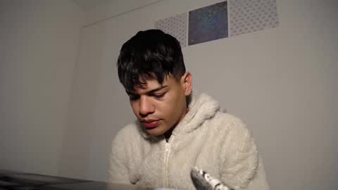 Miguel online show from December 4, 7:50 am