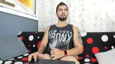 juleslake2 online show from October 30, 2:07 pm