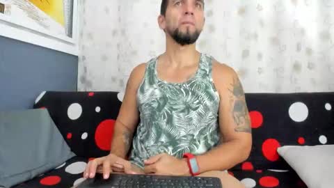 juleslake2 online show from November 20, 11:31 am