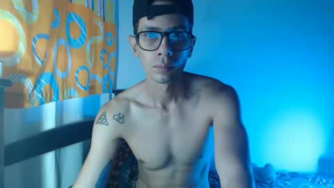 Julfigo online show from March 23, 12:55 pm