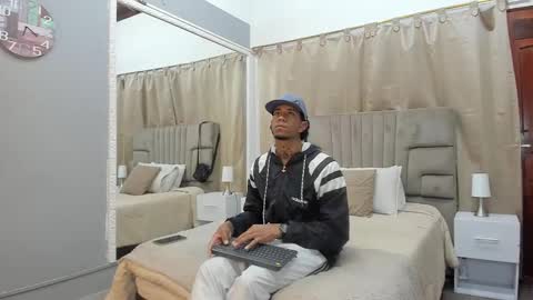 julian billy online show from December 20, 11:32 am