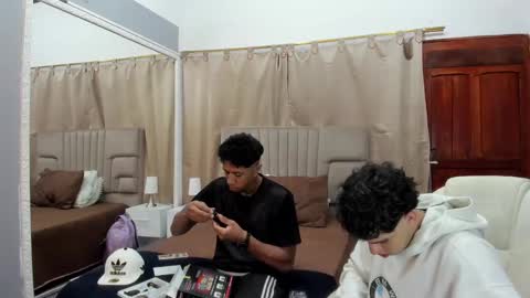 julian billy online show from February 8, 11:44 am