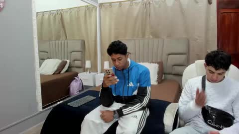 julian billy online show from February 6, 11:43 am