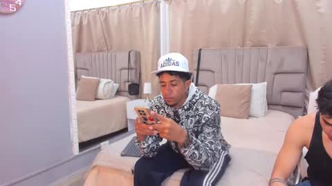 julian billy online show from December 29, 11:40 am