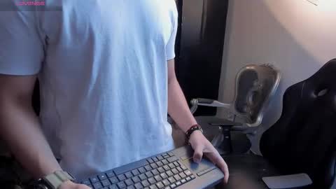 JULIAN  online show from February 5, 11:17 am