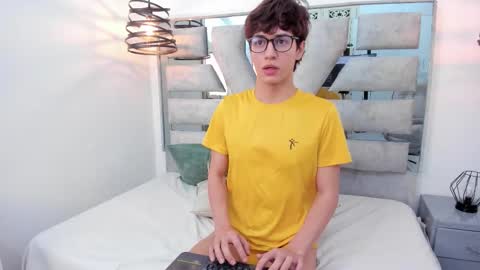 julian_steward online show from December 13, 9:32 pm