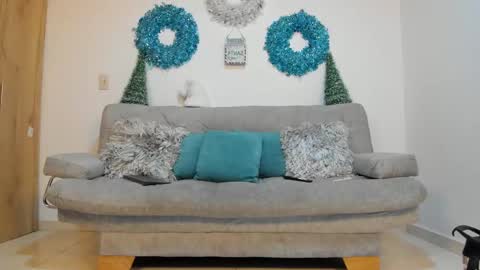 julian_wallace online show from January 9, 11:13 pm