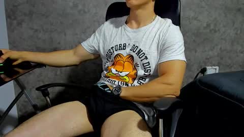 Julian online show from November 1, 10:30 am