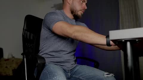 JULiUS   online show from September 30, 8:34 pm