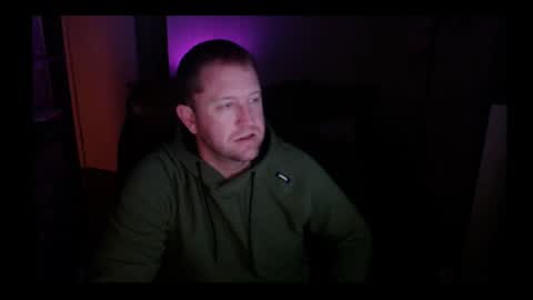 Snapshot of jusbeaz8722 chatting on January 14, 9:24 am JustVibin online show from January 14, 9:24 am