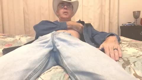 justasexyguyforu online show from December 3, 10:48 am