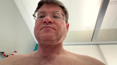 justfunguy221287 online show from December 22, 7:44 pm